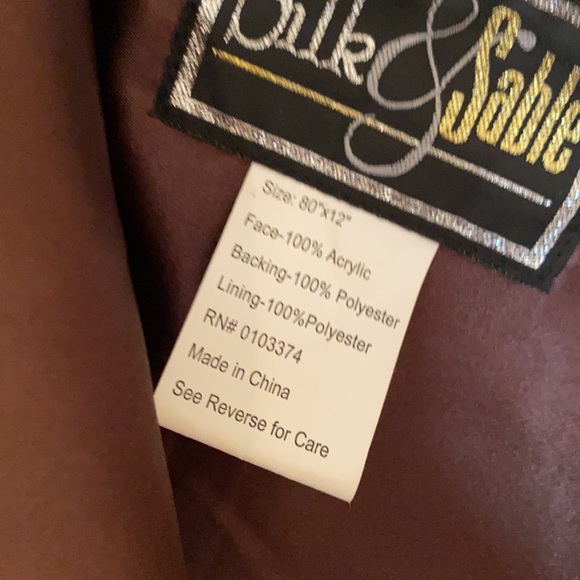 New Brown Faux Fur sable wrap with satin reverse side - Picture 3 of 3